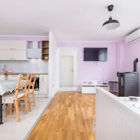 Lavanda Apartment *